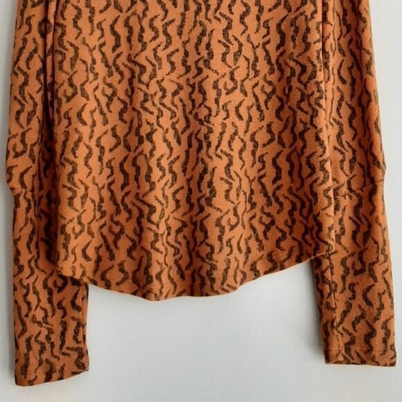 ANTHROPOLOGIE Puff-Sleeved Turtleneck Top Abstract Leopard Print Sz S - Picture 12 of 16